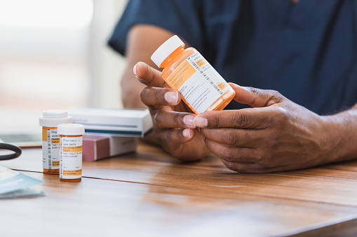 De Kracht van Tretinoine Werking, Toepassingen en Voorzorgsmaatregelen